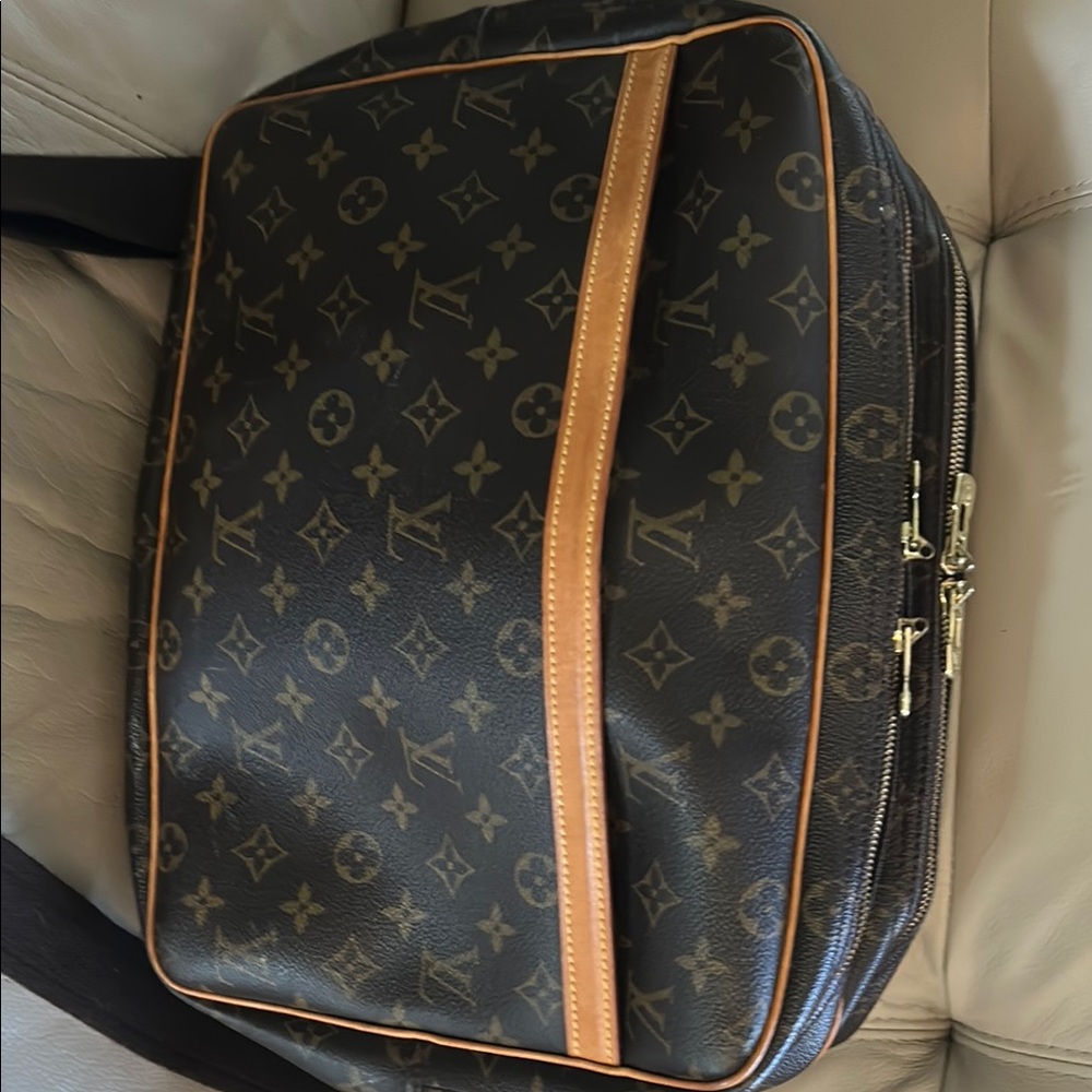 Louis Vuitton Brown Monogram Messenger Bag with Gold Hardware